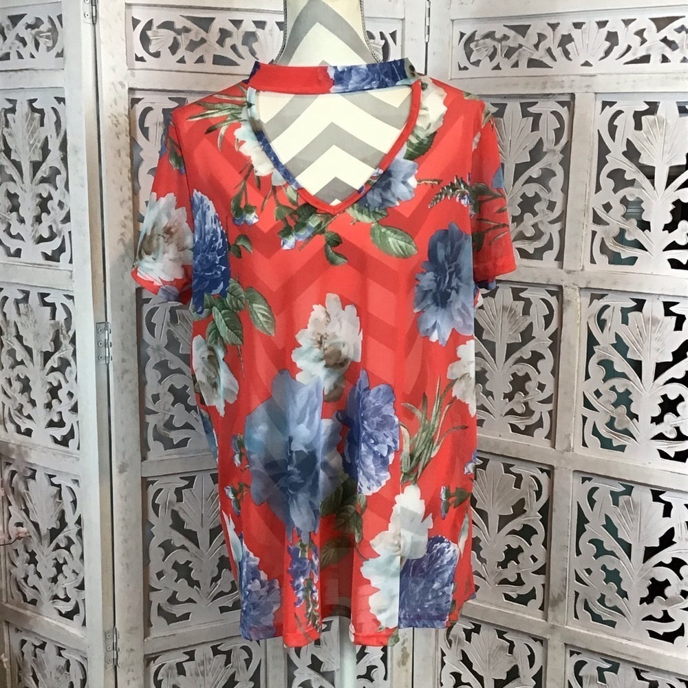 Plus Size Sheer Floral Short Sleeve Choker Top 2X